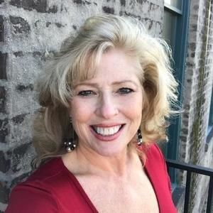 Meet your Posher, Laurie